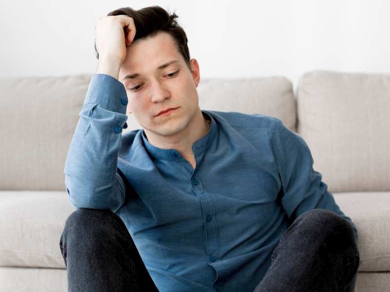 Homem com ansiedade.